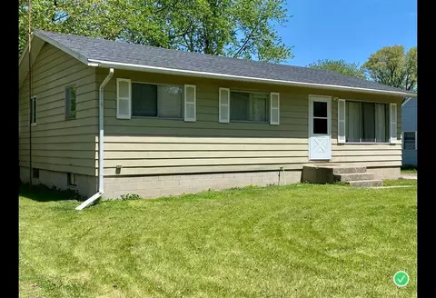 608 W Daumer Rd, Kouts, IN 46347 photo 2