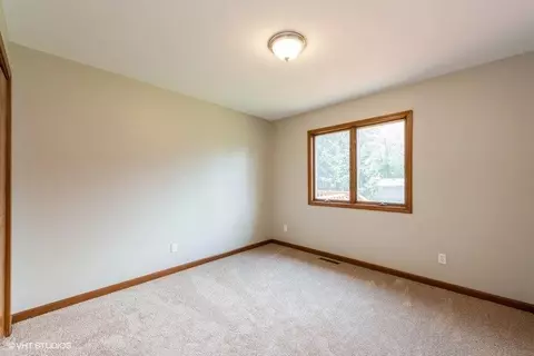 9007 Pineview Ln, Crown Point, IN 46307 photo 5
