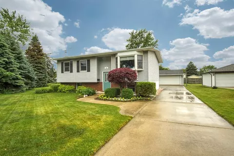 12 Aster St, Dyer, IN 46311 photo 1