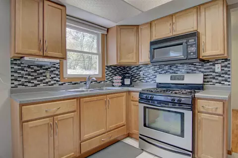 213 E 40th Pl, Griffith, IN 46319 photo 6