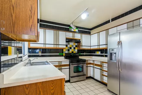 Undisclosed, Crown Point, IN 46307 photo 3