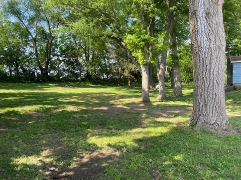 2272 E State Road 2, Rolling Prairie, IN 46371 photo 2