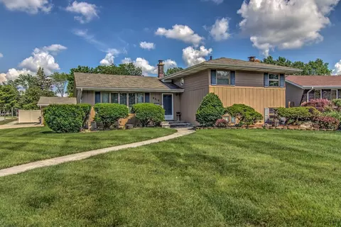 9519 Marigold Ln, Munster, IN 46321 photo 1