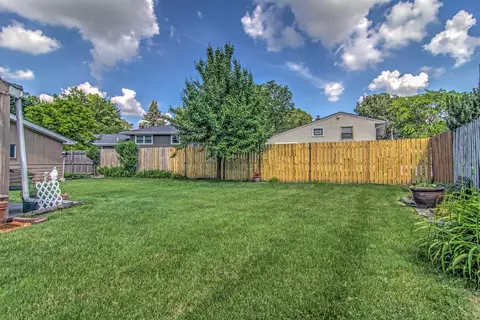 9519 Marigold Ln, Munster, IN 46321 photo 29