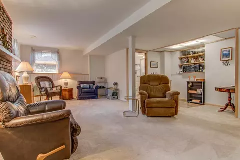 9519 Marigold Ln, Munster, IN 46321 photo 22