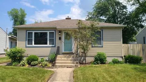 335 N Dwiggins St, Griffith, IN 46319 photo 1