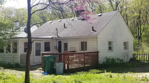 8608 Locust Ave, Gary, IN 46403 photo 4