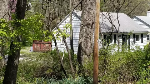 8608 Locust Ave, Gary, IN 46403 photo 8