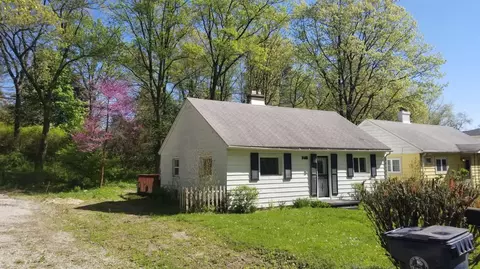 8608 Locust Ave, Gary, IN 46403 photo 2