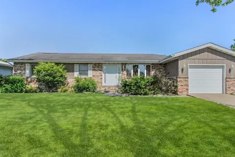 9815 Lincoln Ct, Crown Point, IN 46307 photo 1