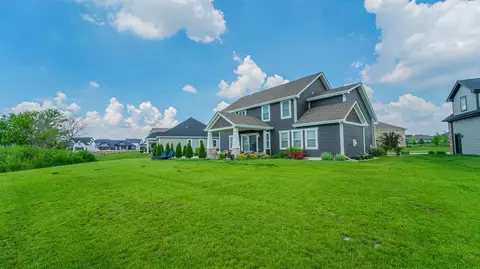 8957 Zinnia Dr, Saint John, IN 46373 photo 6