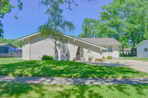 1231 Maxwell St, Crown Point, IN 46307 photo 1