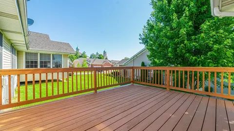 10747 Knickerbocker Ct, Saint John, IN 46373 photo 32
