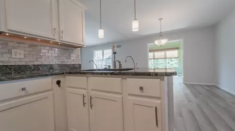 10747 Knickerbocker Ct, Saint John, IN 46373 photo 9