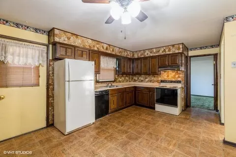 2511 James Dr, Dyer, IN 46311 photo 4