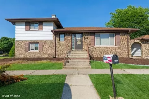 2511 James Dr, Dyer, IN 46311 photo 1