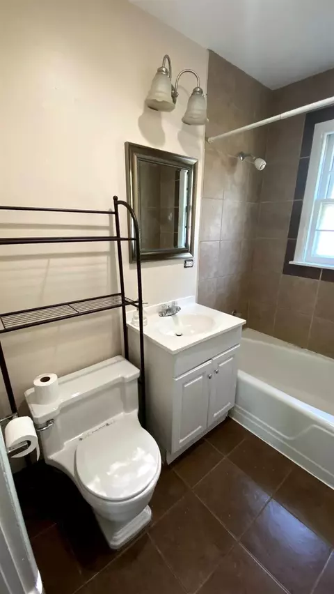 211 N Elmer St, Griffith, IN 46319 photo 17