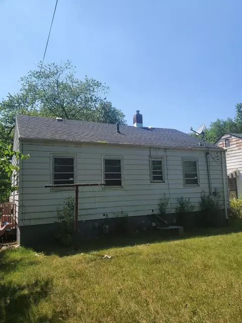 443 King St, Gary, IN 46406 photo 3