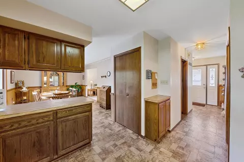 322 N True St, Griffith, IN 46319 photo 6