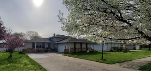 727 N Wiggs St, Griffith, IN 46319 photo 2