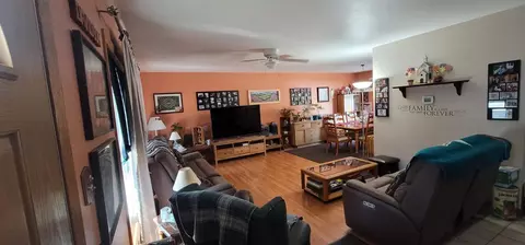 727 N Wiggs St, Griffith, IN 46319 photo 3