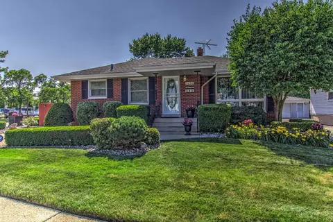 8250 Jackson Ave, Munster, IN 46321 photo 1