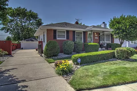 8250 Jackson Ave, Munster, IN 46321 photo 2