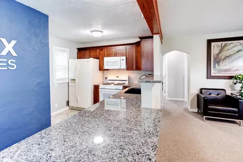 237 W Jasper St, Goodland, IN 47948 photo 6