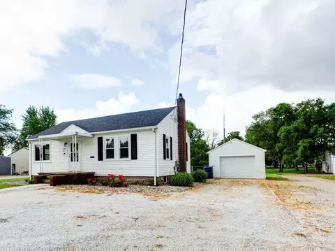 237 W Jasper St, Goodland, IN 47948 photo 1
