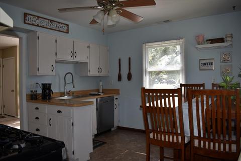 831 E Woodside Dr, Griffith, IN 46319 photo 18