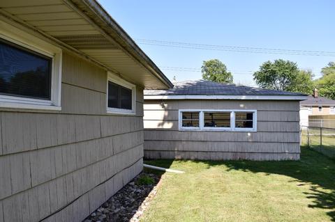 831 E Woodside Dr, Griffith, IN 46319 photo 6