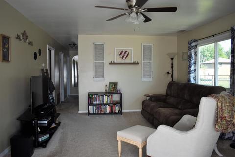 831 E Woodside Dr, Griffith, IN 46319 photo 13