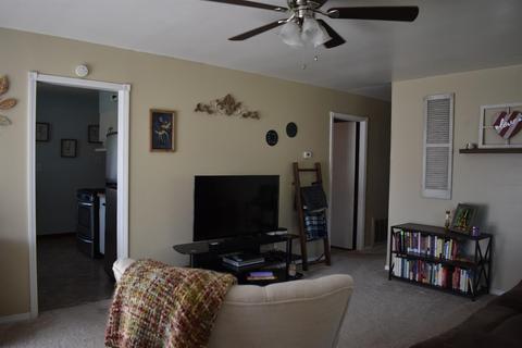 831 E Woodside Dr, Griffith, IN 46319 photo 14