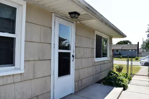 831 E Woodside Dr, Griffith, IN 46319 photo 5