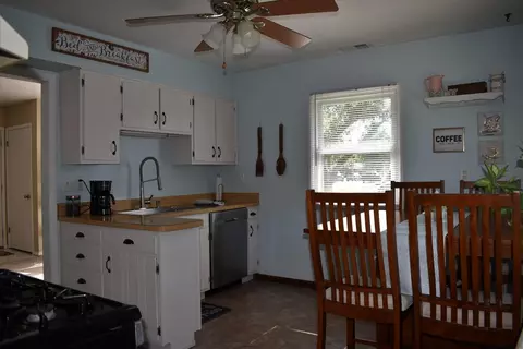 831 E Woodside Dr, Griffith, IN 46319 photo 18