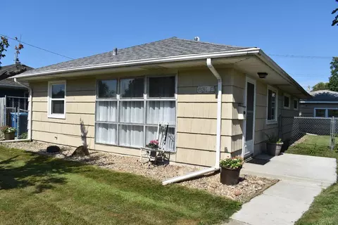 831 E Woodside Dr, Griffith, IN 46319 photo 1