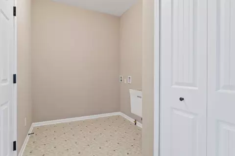 1048 N 200, Chesterton, IN 46304 photo 10