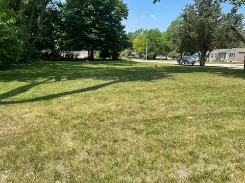 501 N Colfax St, Griffith, IN 46319 photo 2