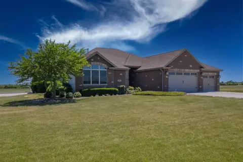 645 E Kentucky Rd, Beecher, IL 60401 photo 5