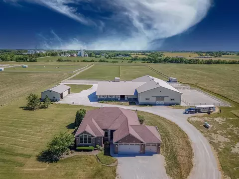 645 E Kentucky Rd, Beecher, IL 60401 photo 1