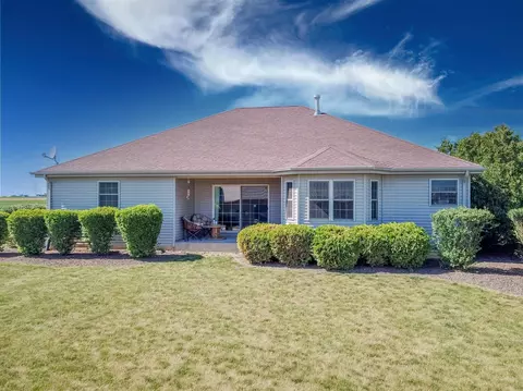 645 E Kentucky Rd, Beecher, IL 60401 photo 8