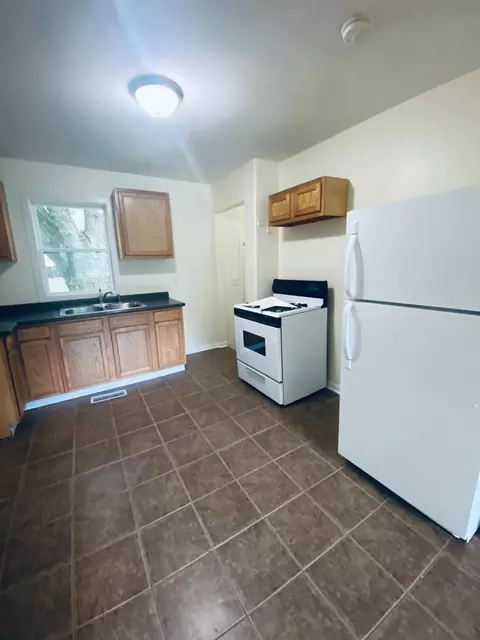 4828 Whitcomb St, Gary, IN 46408 photo 4