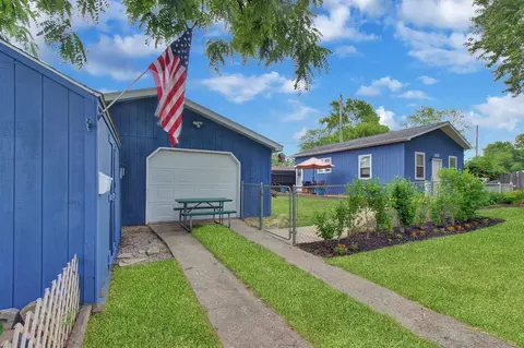 123 N Elmer St, Griffith, IN 46319 photo 2