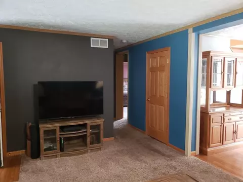 11403 N 550, De Motte, IN 46310 photo 4