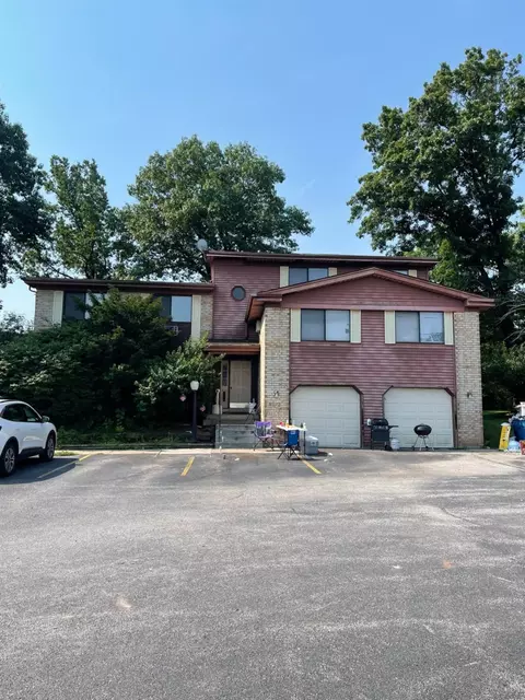 8172 Ralston Ct, Crown Point, IN 46307 photo 1