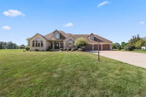 5293 E 105th Ln, Crown Point, IN 46307 photo 1
