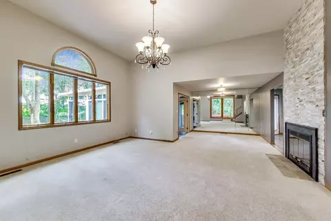 541 N Oriole Ave, Griffith, IN 46319 photo 9