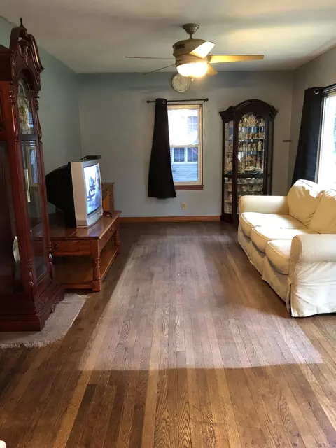 2019 Elm St, Griffith, IN 46319 photo 8