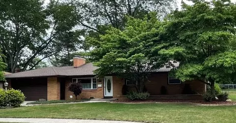 231 E 11th Pl, Hobart, IN 46342 photo 1