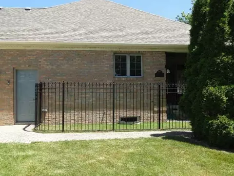 1446 Coventry Ln, Munster, IN 46321 photo 8